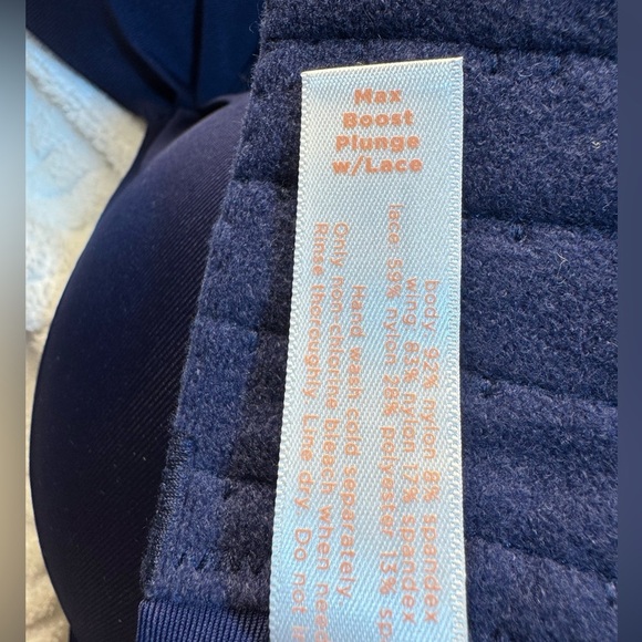 Cacique Max Boost Plunge With Lace - Picture 7 of 7